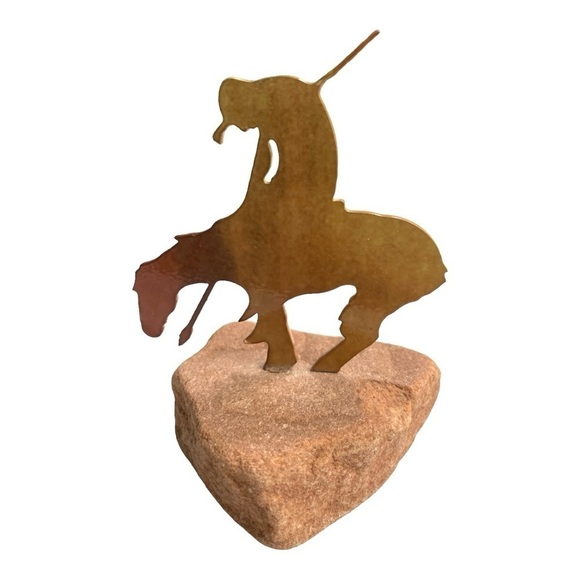 End of Trail CHIEF JOSEPH
Metal Lazart Native Horse 4" Mini Sculpture Stone - Picture 3 of 7